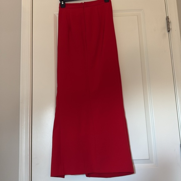 Belle Badgley Mischka Red Skirt - Picture 5 of 8